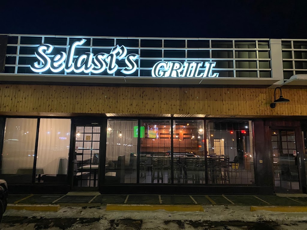 Selasi’s Grill | 8604 112 Ave NW, Edmonton, AB T5G 0H5, Canada | Phone: (780) 474-3554