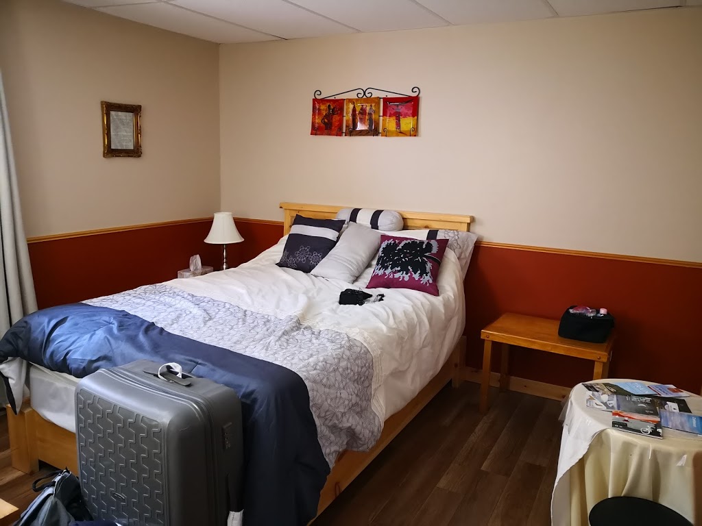 Gîte Esprit Follet | 29 Rue Leclerc, Baie-Saint-Paul, QC G3Z 2K3, Canada | Phone: (418) 240-3457