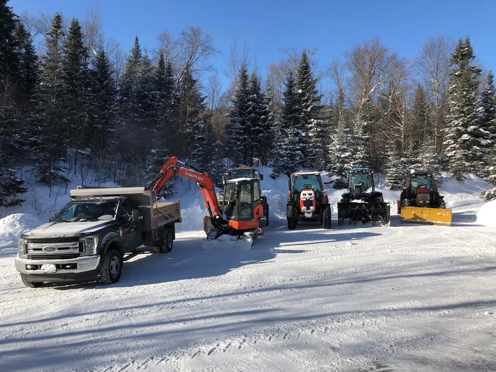 Les Entreprises M.Laurin Excavation et Déneigement | 1090 Chemin Régimbald, Saint-Donat-de-Montcalm, QC J0T 2C0, Canada | Phone: (819) 324-7735