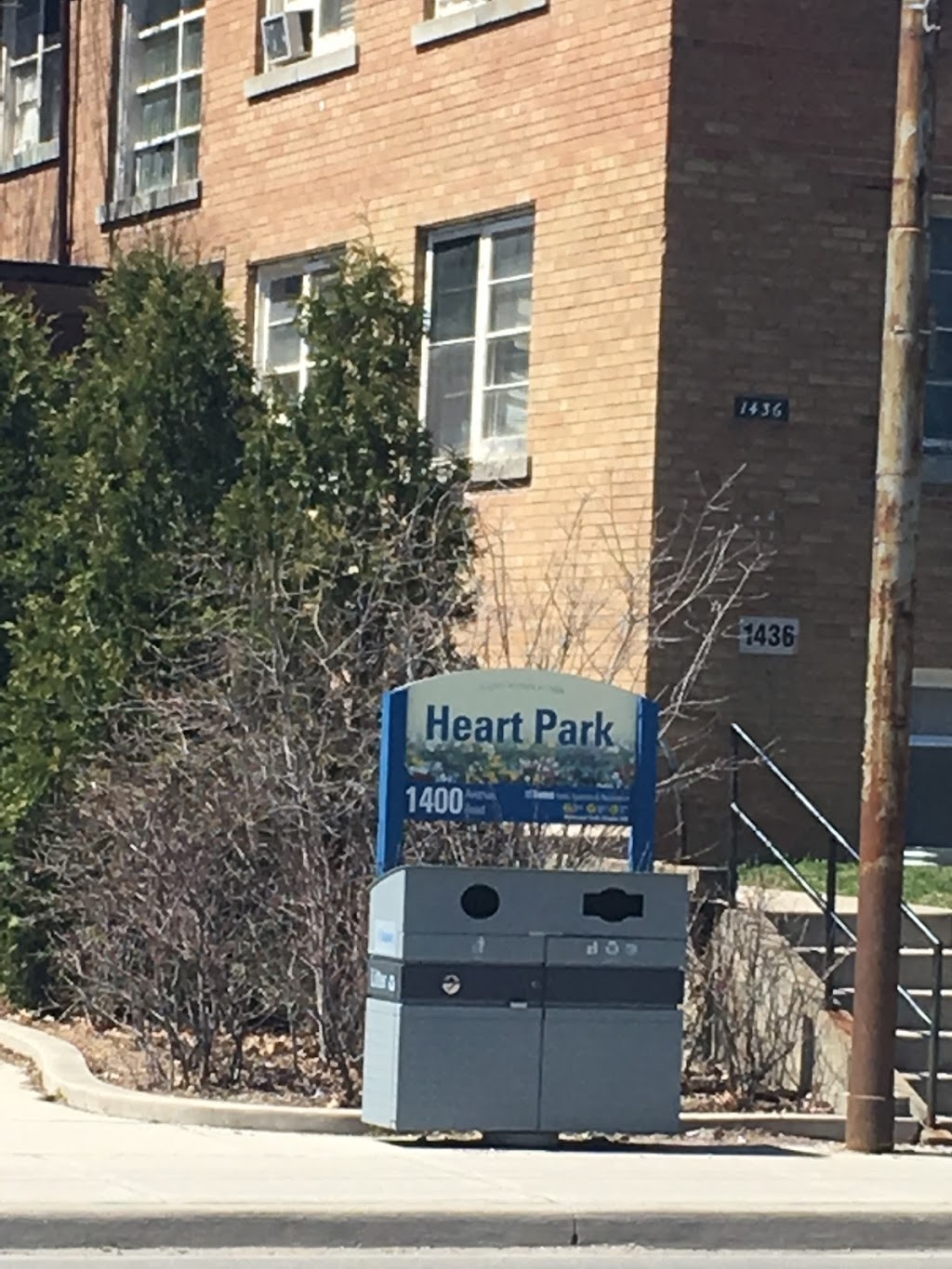 Heart Park | 2H7, 1400 Avenue Rd, Toronto, ON M5N 2H7, Canada