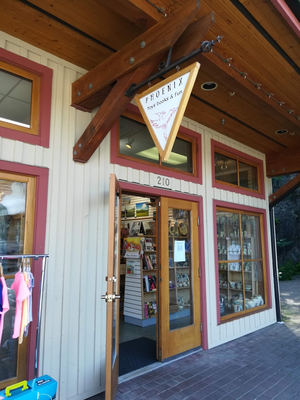 Phoenix Books | 992 Dorman Rd, Bowen Island, BC V0N 1G0, Canada | Phone: (604) 947-2793