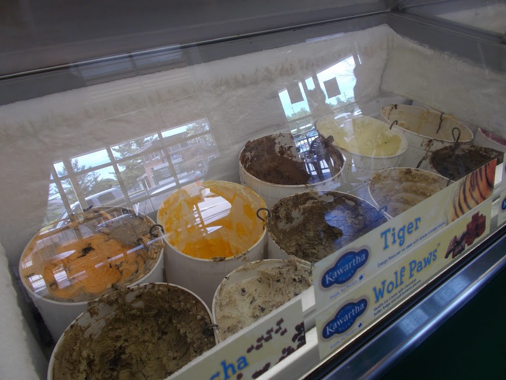 Slices N Scoops | 10 Water St, Fenelon Falls, ON K0M 1N0, Canada | Phone: (705) 887-1986