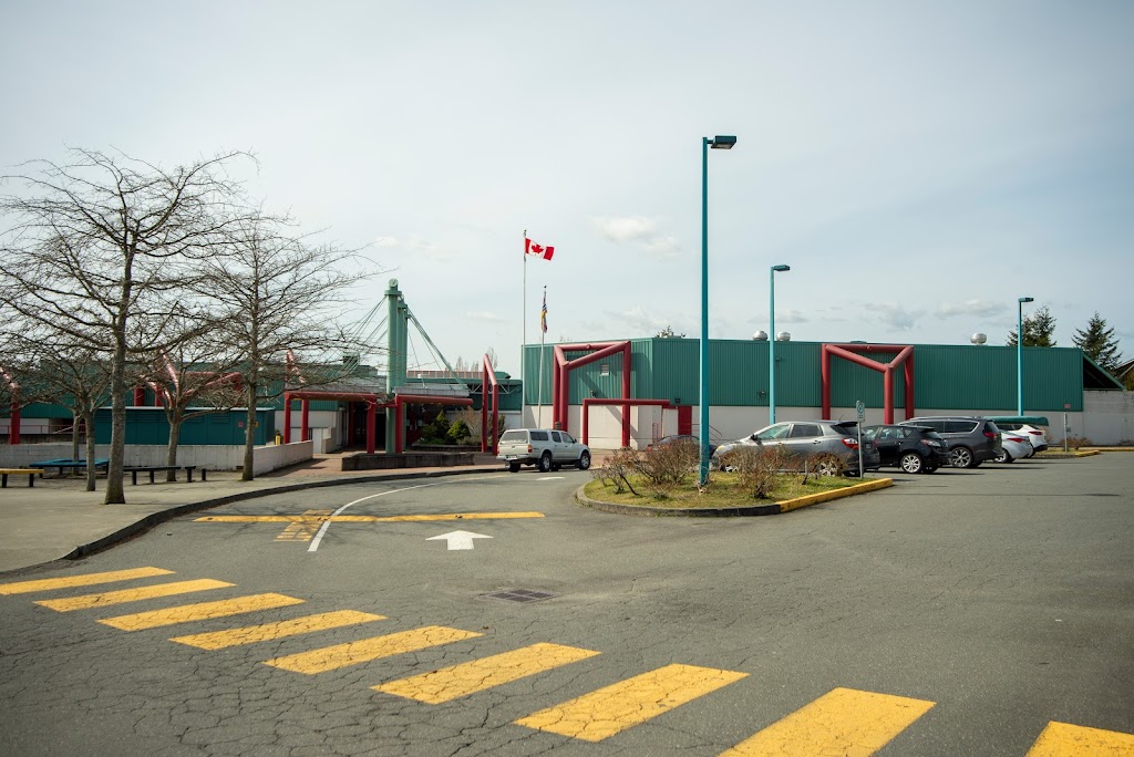 Saanich International Student Program | 10640 McDonald Park Rd, North Saanich, BC V8L 5S7, Canada | Phone: (250) 655-2720