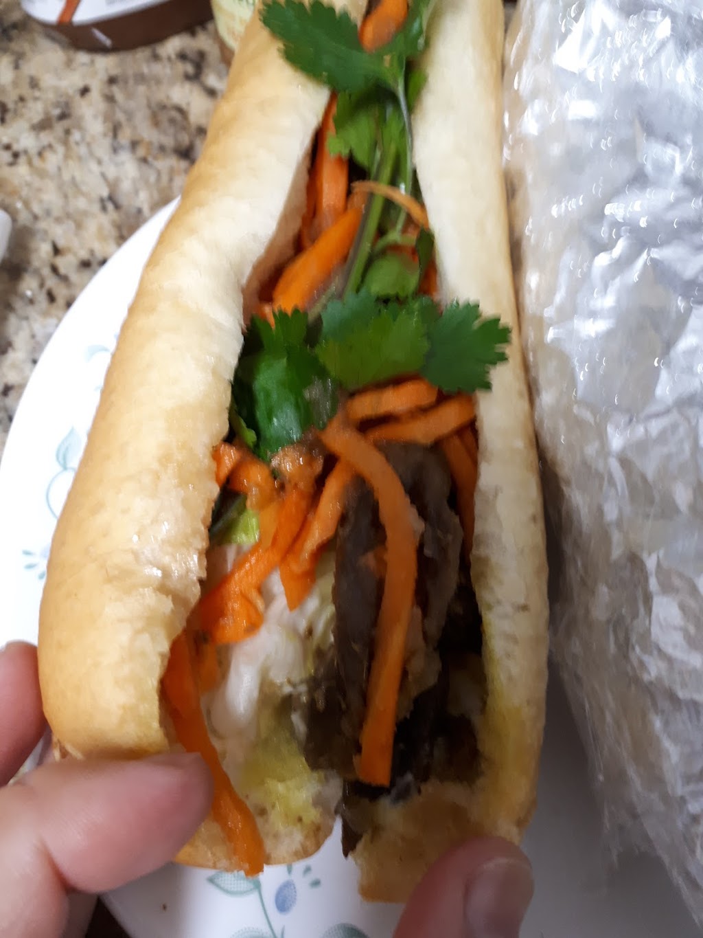 Banh Mi Nguyet Minh | 888 Dundas St E, Mississauga, ON L4Y 2B8, Canada | Phone: (905) 275-0988