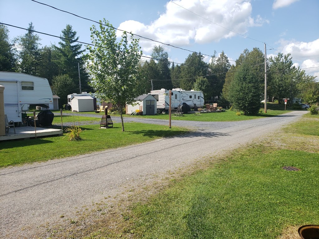 Camping De LEstrie | 630 Chemin de Frost Village, Shefford, QC J2M 1C1, Canada | Phone: (450) 539-3728