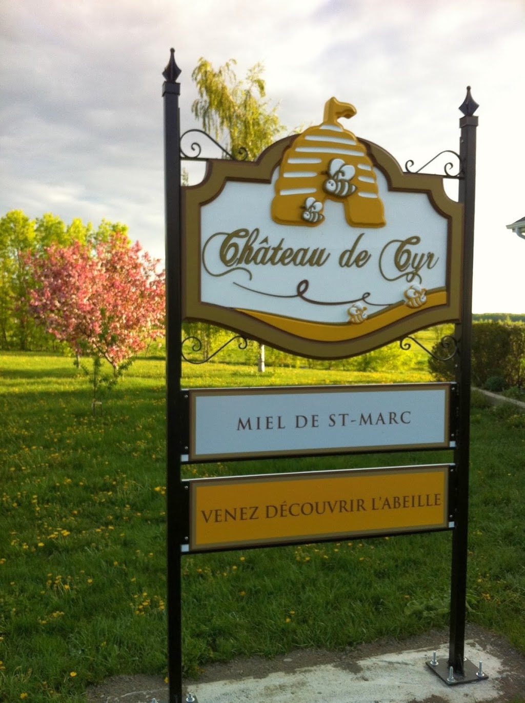 Château De Cyr | 557 rang des Quatorze, Saint-Marc-sur-Richelieu, QC J0L 2E0, Canada | Phone: (450) 513-1770