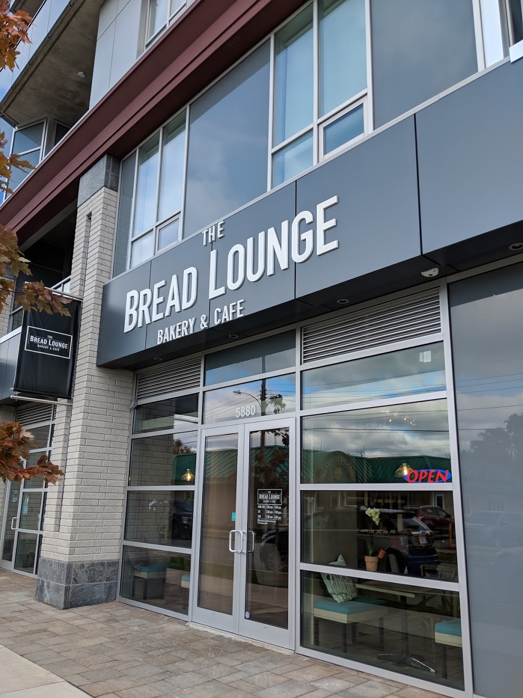 The Bread Lounge Bakery | 5880 Demone St, Halifax, NS B3K 1X9, Canada | Phone: (902) 405-2374