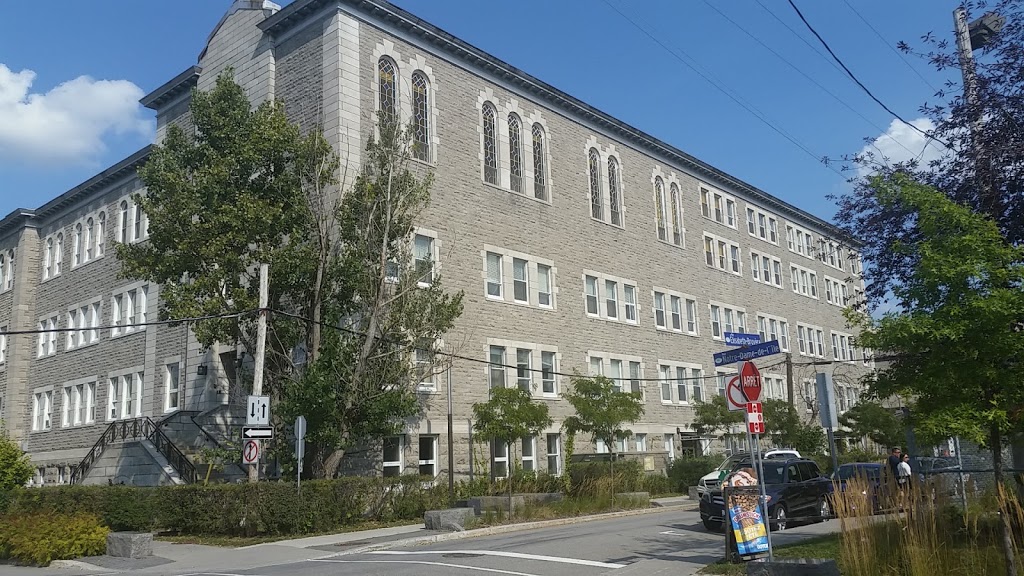 St. Josephs College in Hull | 174 Rue Notre-Dame-de-lîle, Gatineau, QC J8X 3T4, Canada | Phone: (819) 776-3123