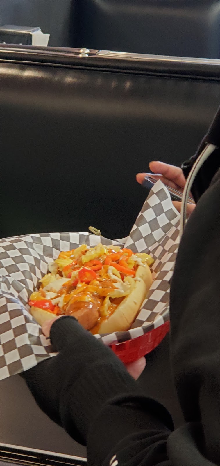 CurbsideDogs Diner | 629 Pharmacy Ave, Scarborough, ON M1L 3H3, Canada | Phone: (416) 755-6451