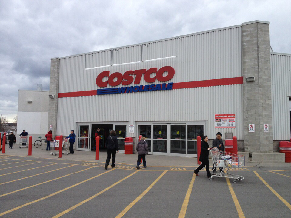 Costco Gas Station | 50 Queen Elizabeth Blvd, Etobicoke, ON M8Z 1M1, Canada | Phone: (416) 251-2832