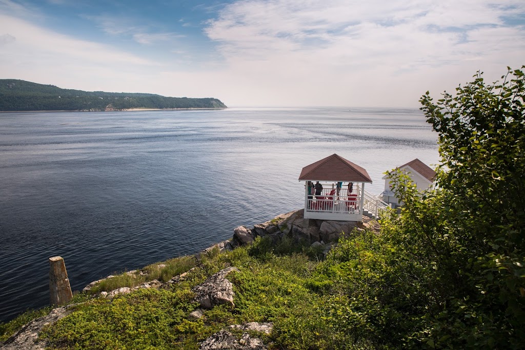 Pointe-Noire Interpretation and Observation Centre | QC-138, Baie-Sainte-Catherine, QC G0T 1A0, Canada | Phone: (418) 237-4383