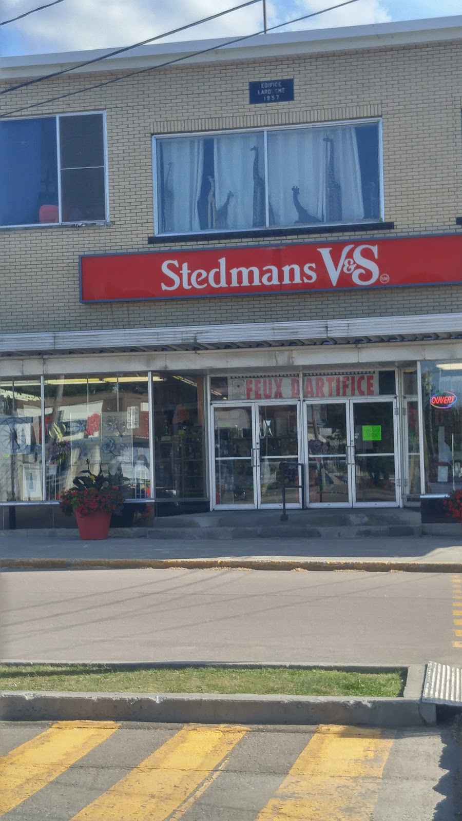 Stedman V&S | Rue Saint André, 1 Rue St Pierre, Métabetchouan-Lac-à-la-Croix, QC G8G 1E9, Canada | Phone: (418) 349-3411