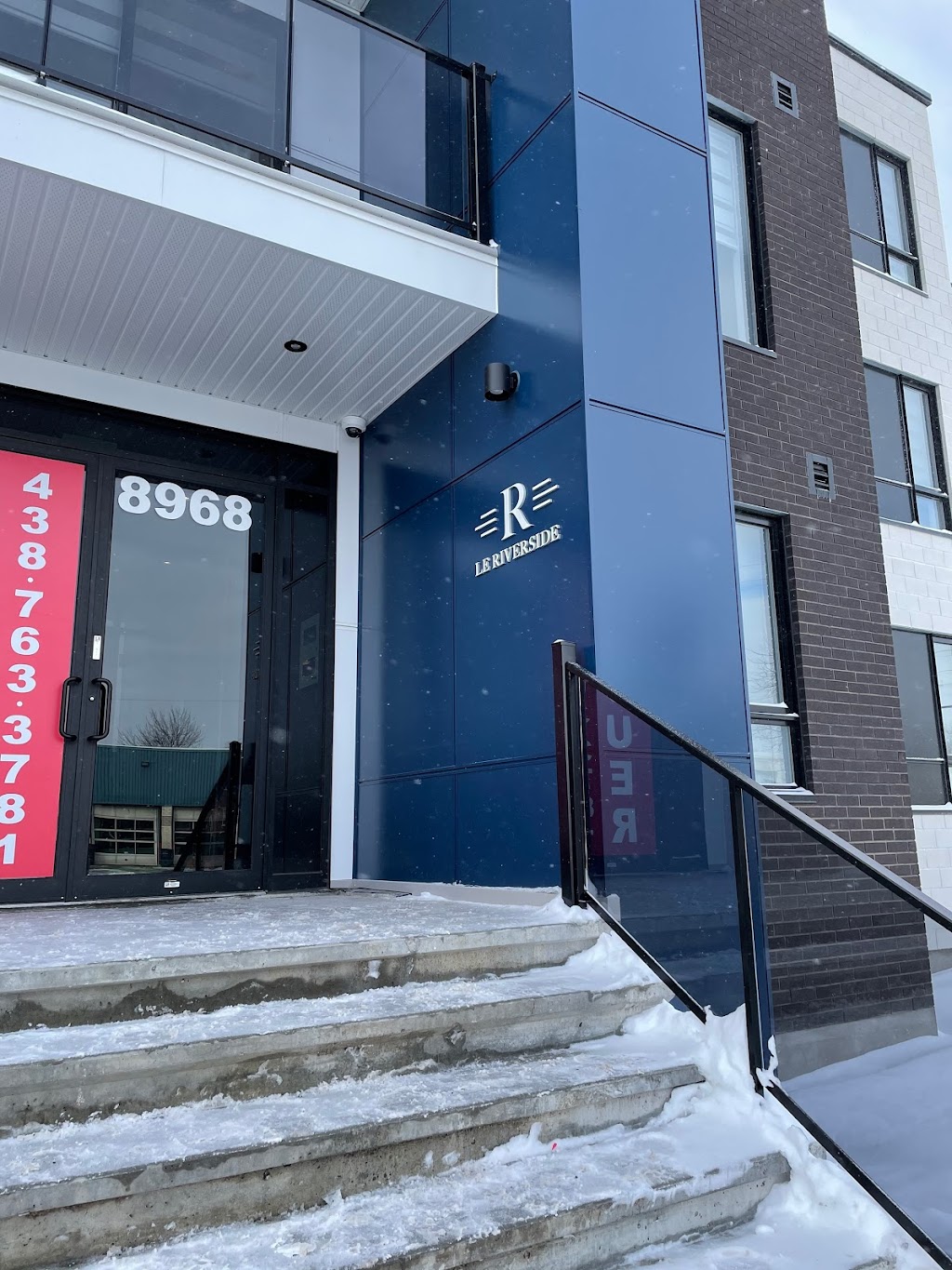 Condos Locatifs Le Riverside | 8968 Rue Airlie, LaSalle, QC H8R 2A1, Canada | Phone: (438) 763-3781