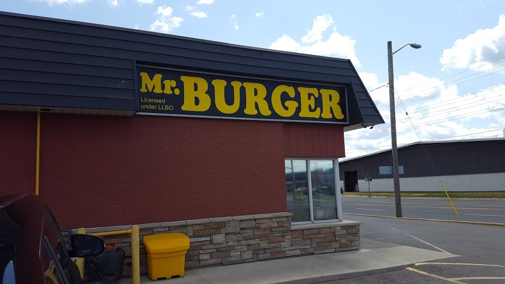 Mr Burger | 314 Bloor St W, Oshawa, ON L1J 1R2, Canada | Phone: (905) 579-4711