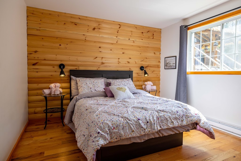 Chalet Donat-Ella | 328 Chemin St Guillaume, Saint-Donat-de-Montcalm, QC J0T 2C0, Canada | Phone: (514) 237-1360