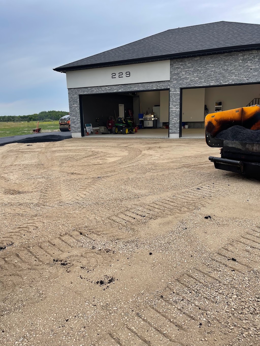 Local Asphalt Paving INC | 5667 Dewar Ave, Niagara Falls, ON L2H 3M9, Canada | Phone: (905) 321-2517