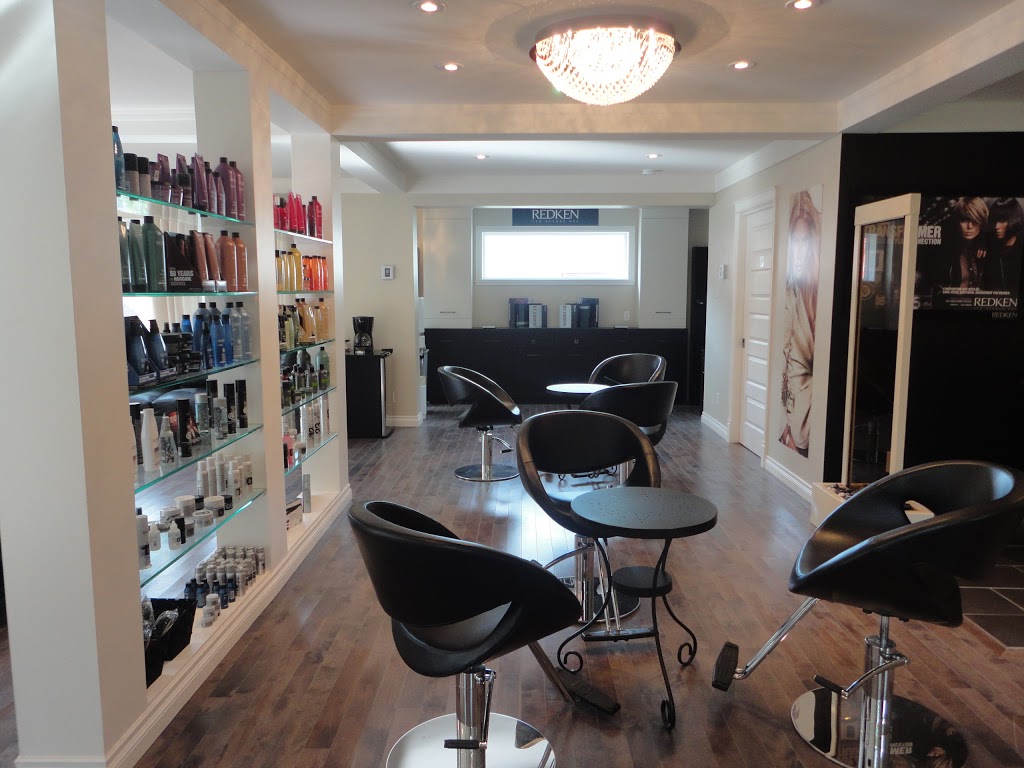 Salon de Coiffure Le Loft | 891 Rue Sherbrooke, Magog, QC J1X 2S8, Canada | Phone: (819) 769-0192