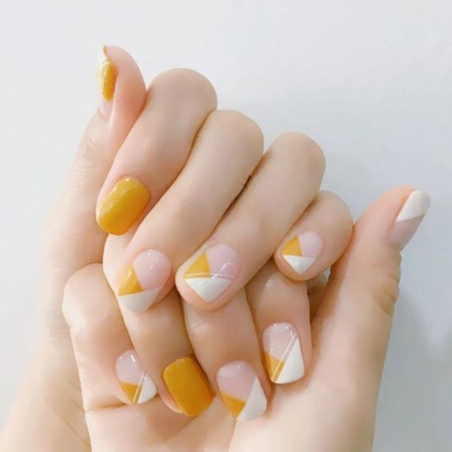 Super Ten Nails | 2530 Third Line, Oakville, ON L6M 0G8, Canada | Phone: (905) 825-9995