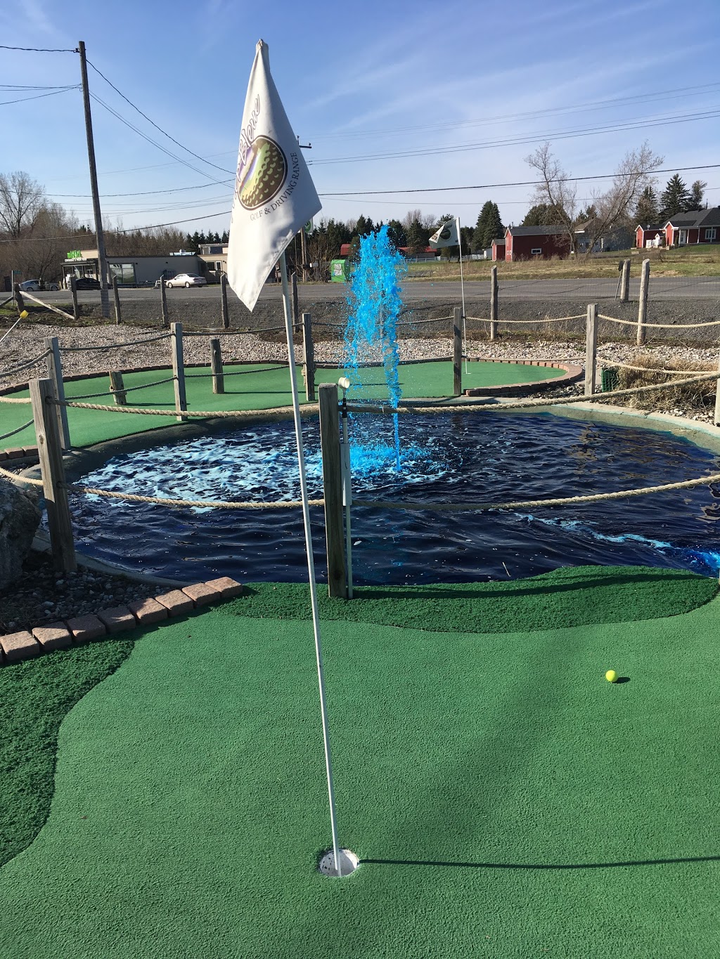 Mer Bleue Golf, Driving Range & Miniputt | 3686 Navan Rd, Navan, ON K4B 1H9, Canada | Phone: (613) 824-7900