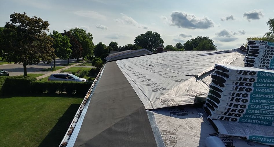 Hanans roofing | Queen St, Brantford, ON N3T 3B8, Canada | Phone: (226) 934-7130