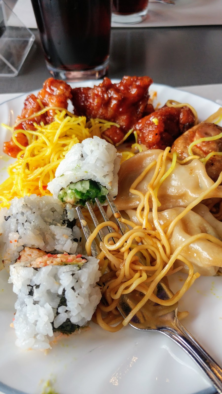 Eclipse Asian Cuisine | 1930 Innes Rd, Gloucester, ON K1B 3K5, Canada | Phone: (613) 746-2323