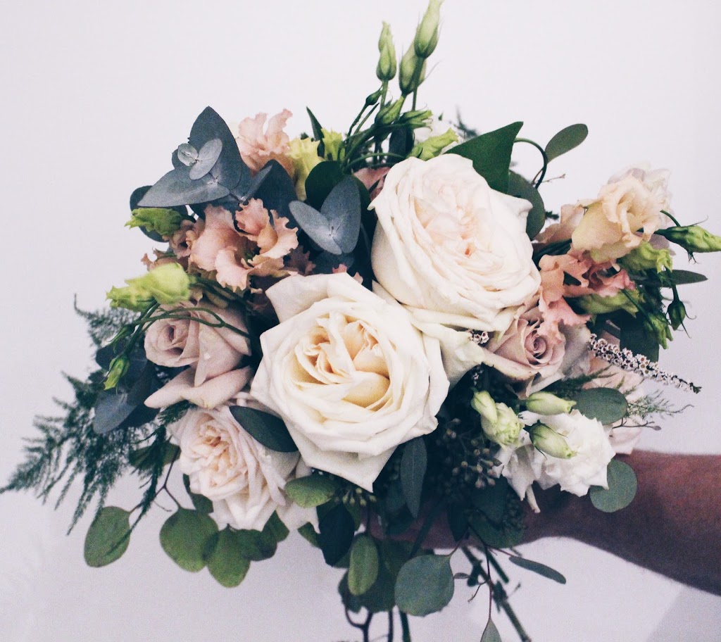 Dereves Floral | 31 Powerhouse St #203, Toronto, ON M6H 0C7, Canada