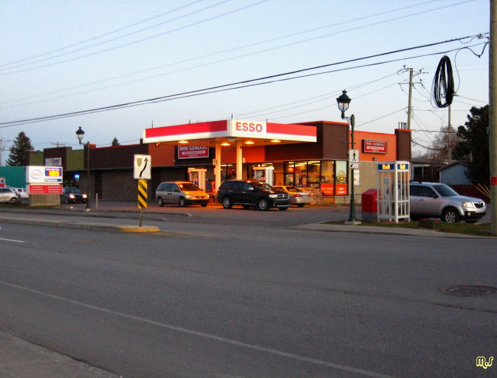 Esso | 185 Rue Principale, Châteauguay, QC J6K 1G2, Canada | Phone: (450) 698-2296