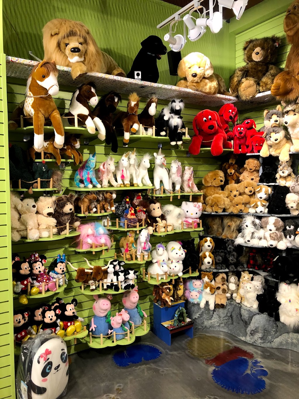 Whos Who In The Zoo Transborder Store | 2000 Airport Rd NE #1701, Calgary, AB T2E 6W5, Canada | Phone: (403) 291-7037