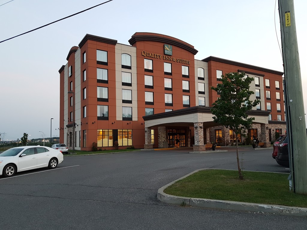 Quality Inn & Suites | 5800 Rue des Arpents, Lévis, QC G6V 0B5, Canada | Phone: (418) 833-1212