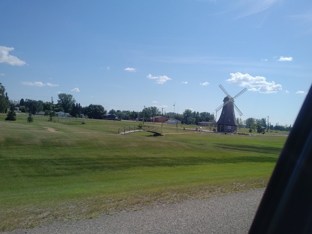 Holland Ice Gardens | Kirk St, Holland, MB R0G 0X0, Canada | Phone: (204) 526-2855