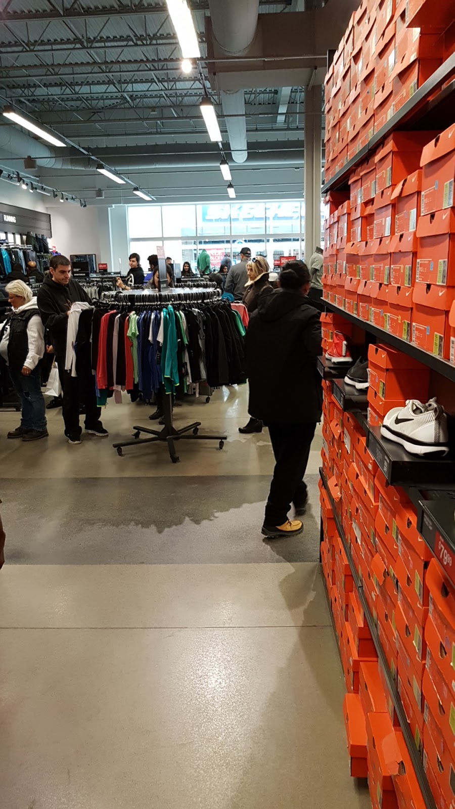 Nike Factory Store | 300 Taylor Rd, Niagara-on-the-Lake, ON L0S 1J0, Canada | Phone: (905) 682-2777