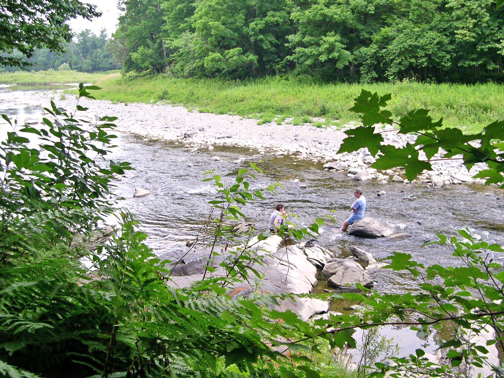 Camping Du Pont Couvert | 2335 Chemin du Pont Couvert, Waterville, QC J0B 3H0, Canada | Phone: (819) 562-6421