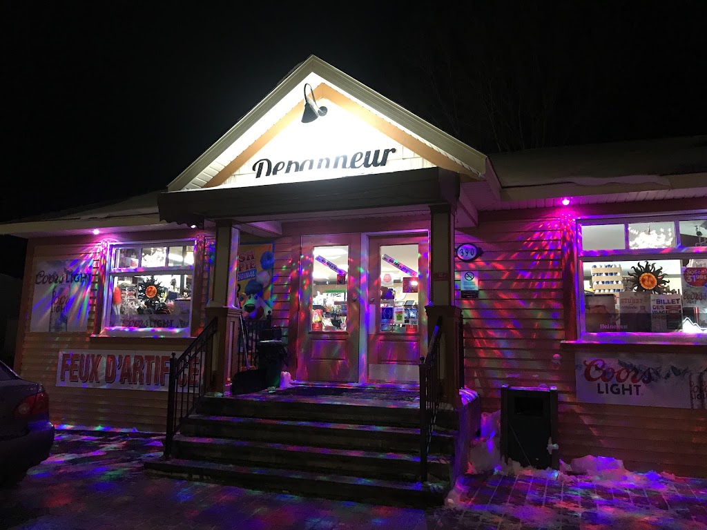 Depanneur Chez Guerette | 355 Rue Jean-Rioux, Trois-Pistoles, QC G0L 4K0, Canada | Phone: (418) 851-1923