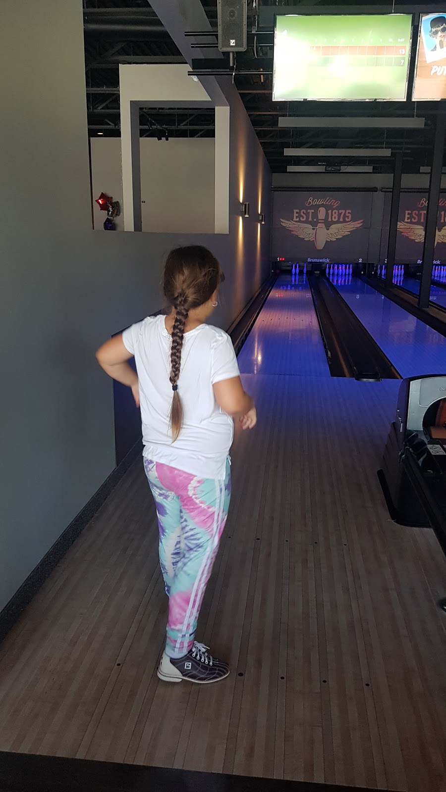 Bowling on Broadway | 276 Broadway, Orangeville, ON L9W 1L1, Canada | Phone: (519) 941-1118