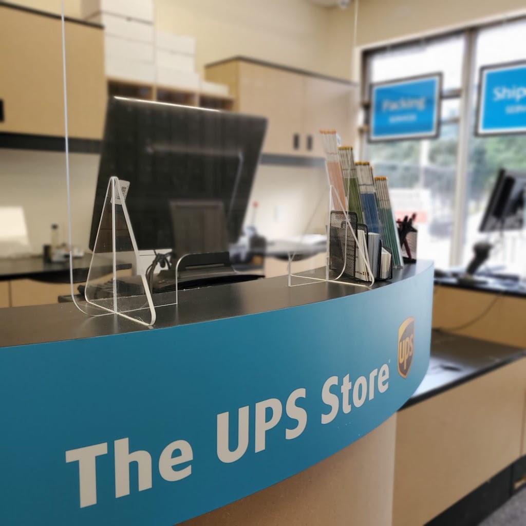 The UPS Store | 1 Centre St Just west of Markham Rd. and, Eglinton Ave E, Scarborough, ON M1J 3B4, Canada | Phone: (416) 551-2277