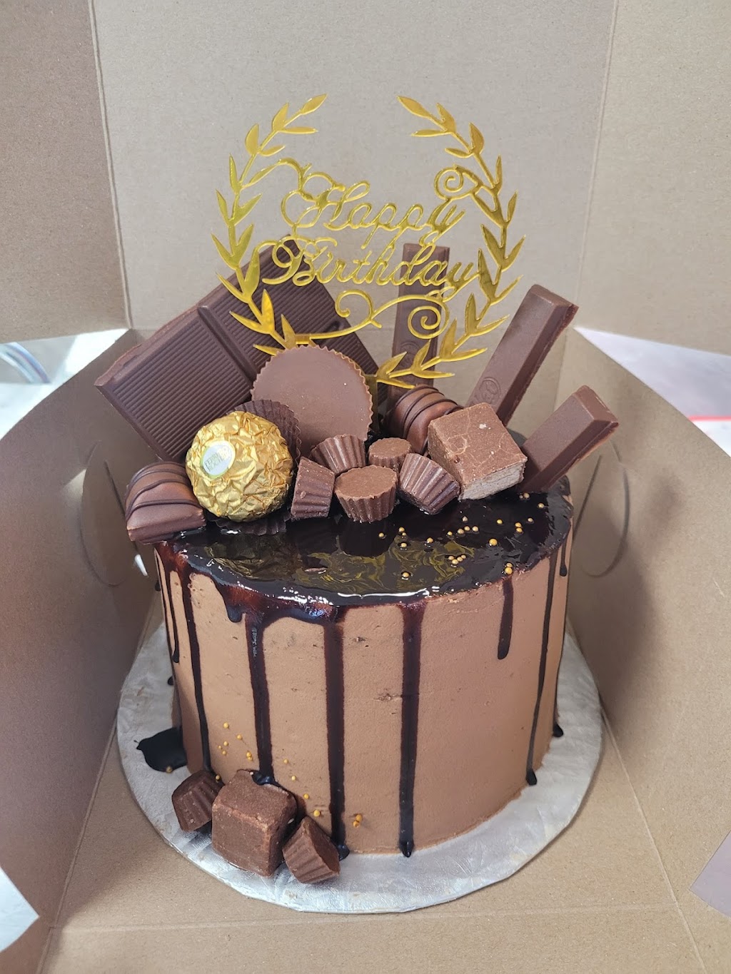 Mandis Cakes and Creations | 224 Glenridge Ave, St. Catharines, ON L2T 3J9, Canada | Phone: (905) 519-9669