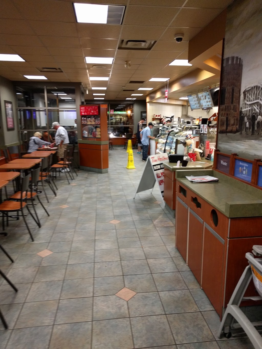 Tim Hortons | 282 Ridgeway Rd, Crystal Beach, ON L0S 1B0, Canada | Phone: (905) 894-3020