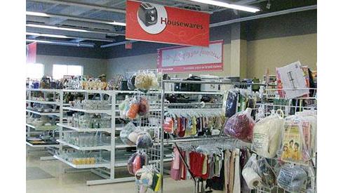 Value Village | 16 Seacliff Dr E, Leamington, ON N8H 2L2, Canada | Phone: (519) 322-0226