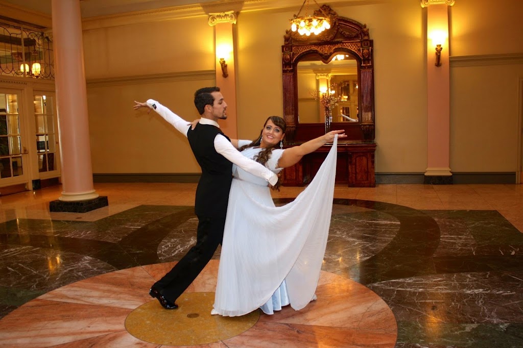 Adam Hanna Ballroom Dance | 2964 Tillicum Rd, Victoria, BC V9A 2A8, Canada | Phone: (250) 480-9246