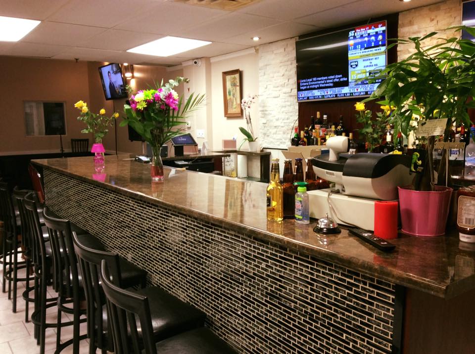 Js Bar and Restaurant | 1290 Finch Ave W #10, North York, ON M3J 3K2, Canada | Phone: (416) 667-1218