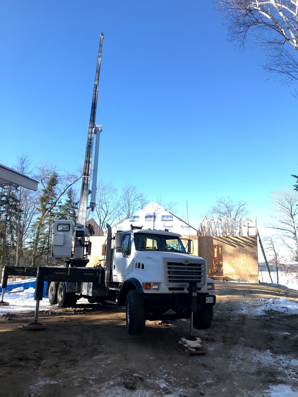 Renfrew County Crane Rental | 1205A Grant Rd, Renfrew, ON K7V 3Z9, Canada | Phone: (613) 433-7653