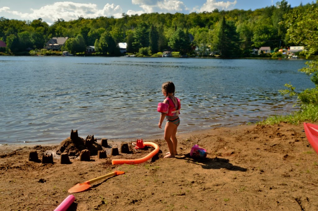 Le Petit Chalet de la Baie | 2000 Chemin de la Presquîle, Saint-Mathieu-du-Parc, QC G0X 1N0, Canada | Phone: (604) 902-4033