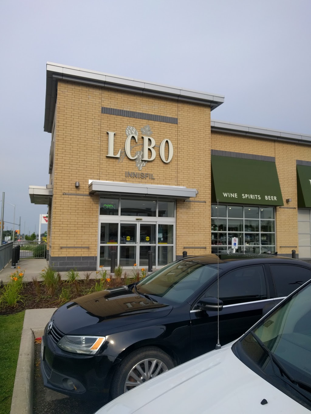 LCBO | 1465 Innisfil Beach Rd Unit #7, Innisfil, ON L9S 4B2, Canada | Phone: (705) 436-7182