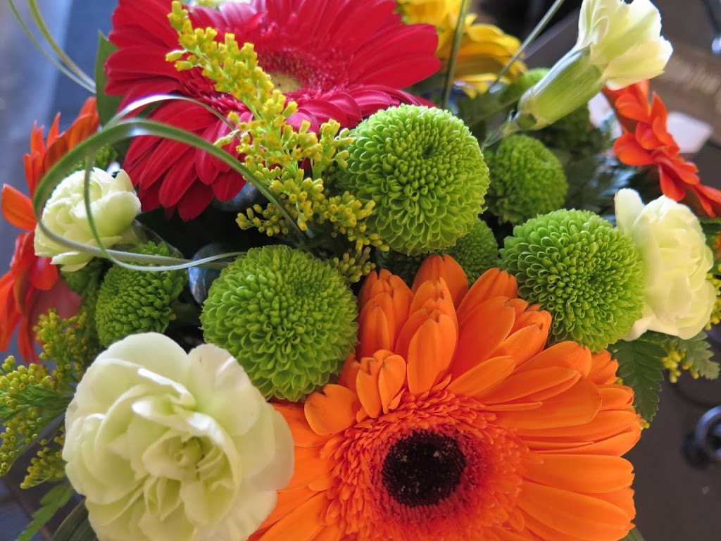 Flowers on York | 291 Lorne Ave E Unit 5, Stratford, ON N5A 6S4, Canada | Phone: (519) 273-7777