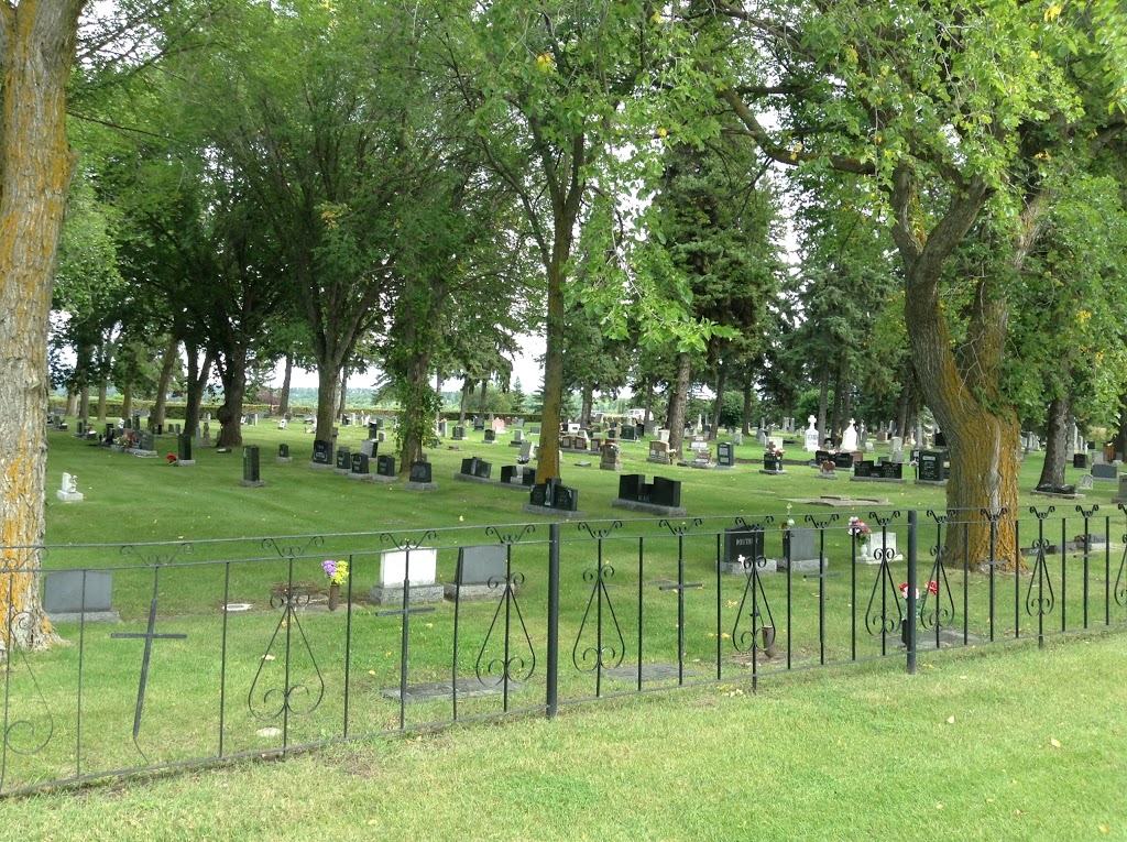 Roman Catholic Cemetery | 7A St Vital Ave, St. Albert, AB T8N 1K1, Canada | Phone: (780) 447-2921