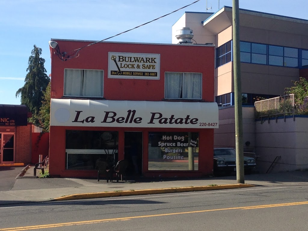 La Belle Patate | 1215 Esquimalt Rd, Victoria, BC V9A 3P2, Canada | Phone: (250) 220-8427
