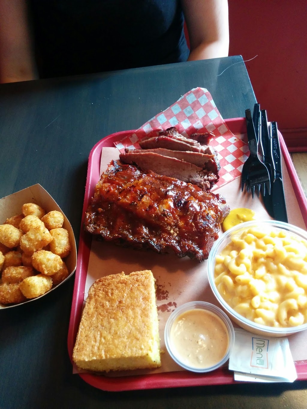 Boneheads BBQ | 1014 Barrington St, Halifax, NS B3H 2P9, Canada | Phone: (902) 407-4100