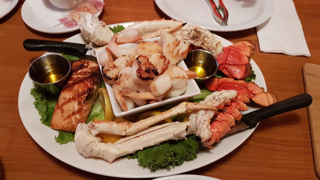 The Boathouse Seafood Restaurant And Waterfront Patio | 32 S Front St, Belleville, ON K8N 2Y3, Canada | Phone: (613) 969-2211