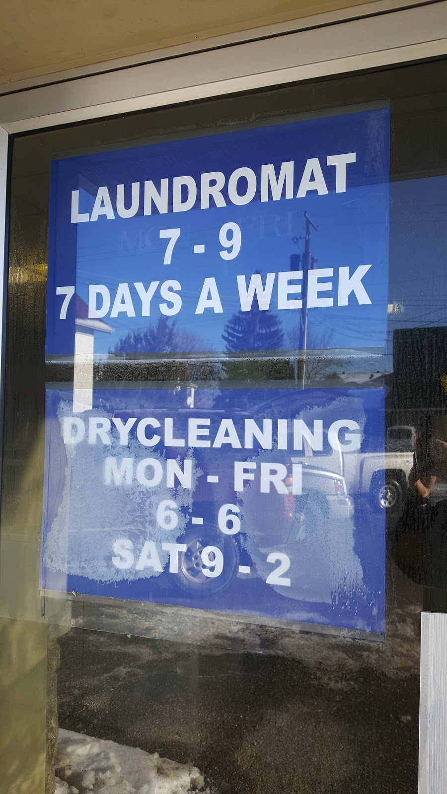 Centre Town Coin Laundry and Dry Cleaning | 104 Elgin St W, Arnprior, ON K7S 1N8, Canada | Phone: (613) 623-6518