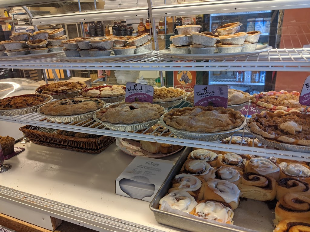 Blackbird Pie Company | 108 Main St, Heathcote, ON N0H 1N0, Canada | Phone: (519) 599-6573